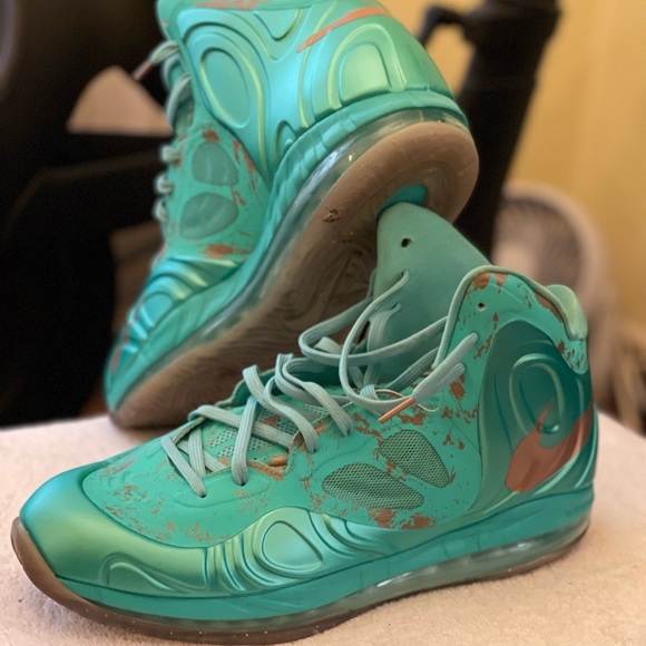 Nike Air Max Hyperposite Statue of Liberty Sz 13 Teal/Gold - Picture 2 of 3